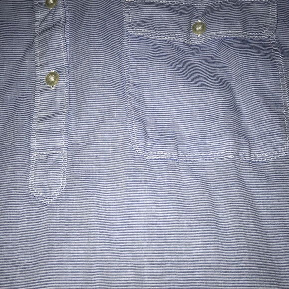 GAP light weight blue/white shirt - Picture 2 of 4